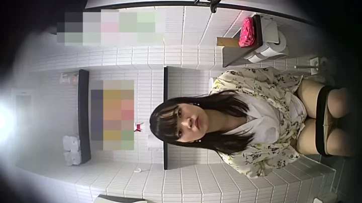 厳選！パイパン美女9人の秘密の性器が丸裸に！ のスクリーンショット 6