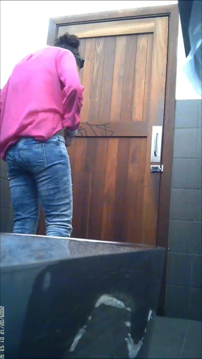 隠し撮り！ドイツのトイレで繰り広げられる秘密 のスクリーンショット 15