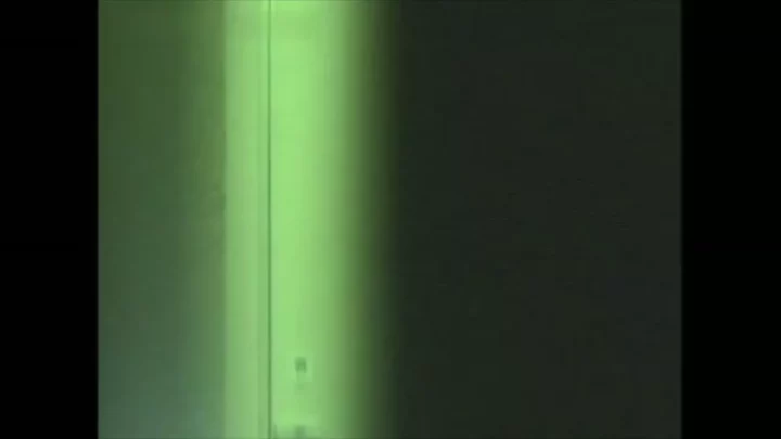 盗撮カメラが捉えた公衆トイレでの浣腸 のスクリーンショット 11