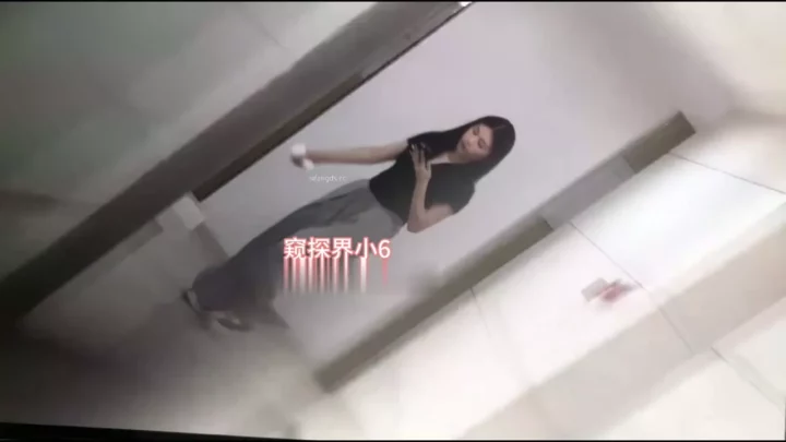 中国のトイレで繰り広げられる密かな覗き見！ のスクリーンショット 11