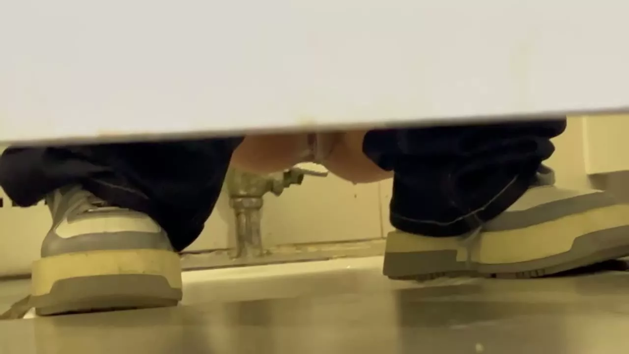 中国の隠し撮り！トイレでの密会が暴かれる