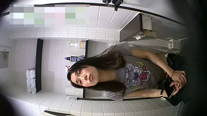 厳選！パイパン美女9人の秘密の性器が丸裸に！ のスクリーンショット 4