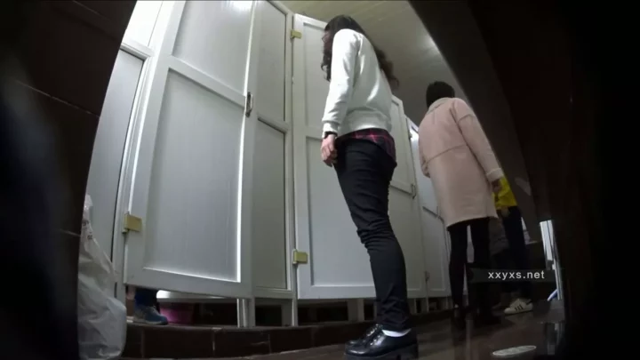 中国のトイレで繰り広げられるハプニング！ のスクリーンショット 10