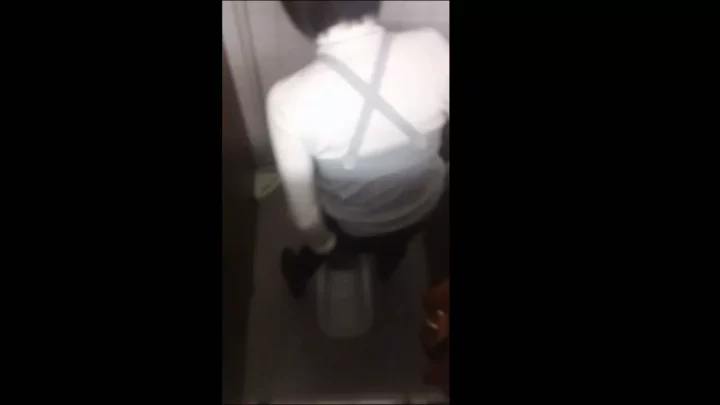ホテル隠し撮り！トイレで繰り広げられる秘密の快感 のスクリーンショット 15