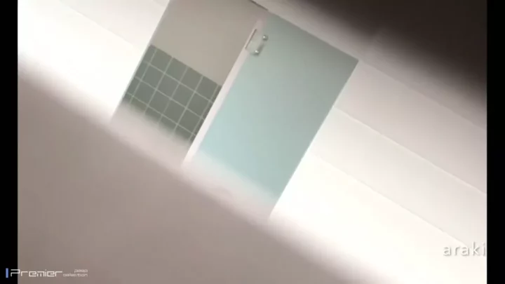 悶絶美肌に釘付け！隠し撮りトイレで極上快感 のスクリーンショット 3
