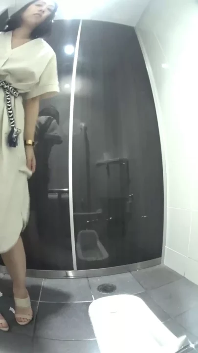 盗撮カメラが捉えた！駅トイレの秘め事 のスクリーンショット 3
