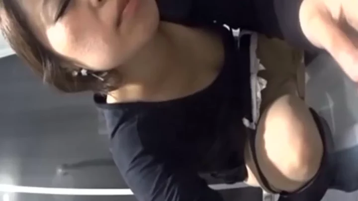 【無修正】美人OLを盗撮！驚愕の局部ドアップ のスクリーンショット 4