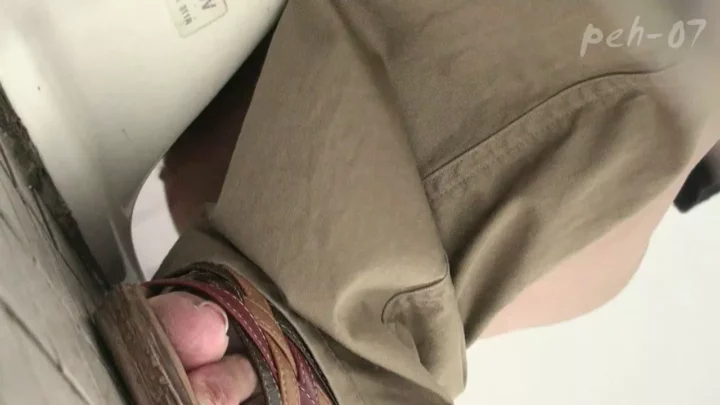 隠し撮り！覗き見された羞恥の決定的瞬間 のスクリーンショット 1