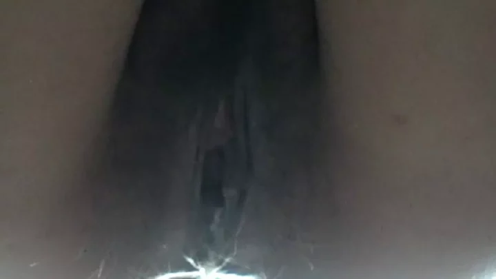 女子トイレの隠し撮り！覗き見願望を刺激する衝撃映像 のスクリーンショット 1