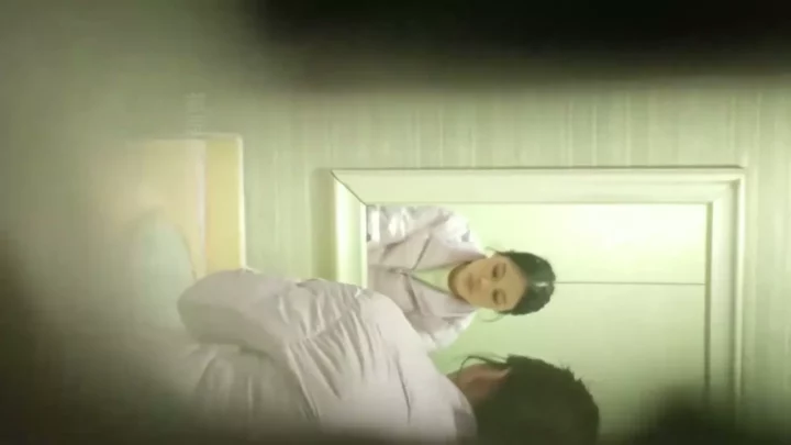 隠し撮り！トイレでの密会を覗き見 のスクリーンショット 9