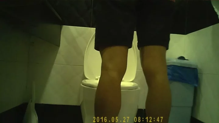 シンガポール女子トイレ盗撮！緊迫の盗撮カメラ のスクリーンショット 10