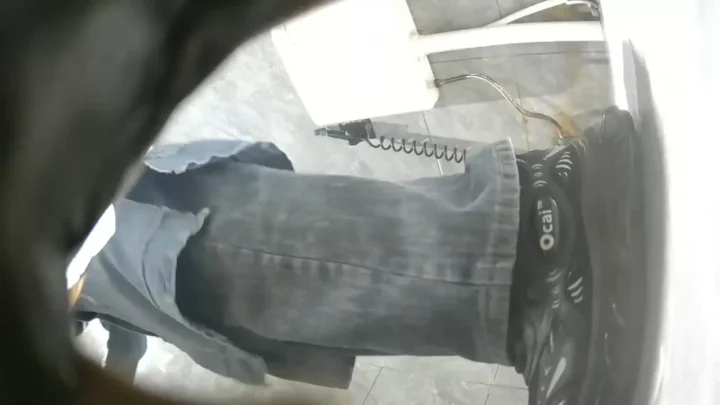【中国トイレ盗撮】極秘ファイル流出！密室の衝撃 のスクリーンショット 8