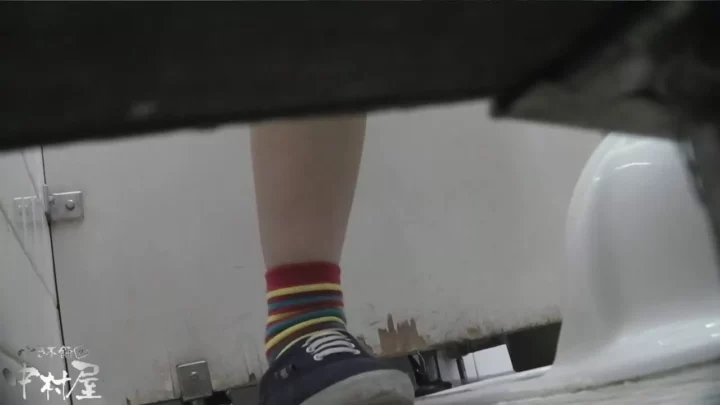 潜伏洗面所！紐跡が残るパンツに興奮 のスクリーンショット 1