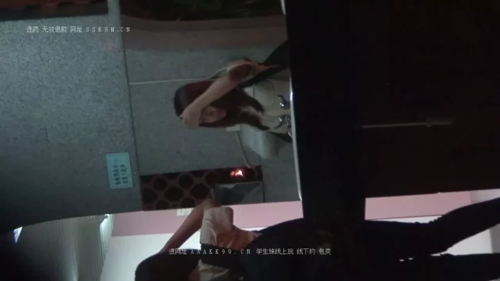中国のトイレで繰り広げられる美少女たちの秘事 のスクリーンショット 8