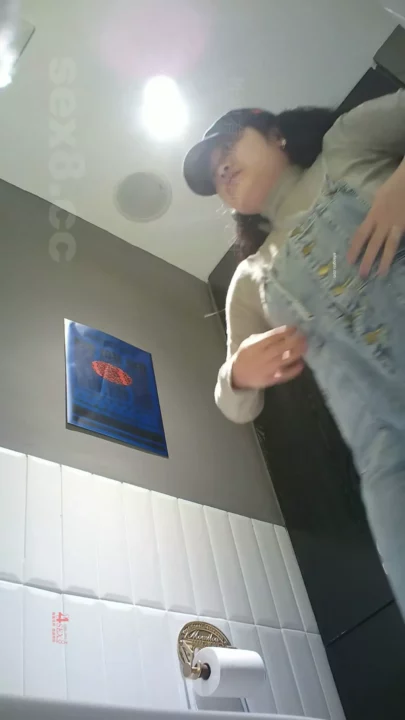 女子大生がブティックの個室トイレで魅せる秘密の快感 のスクリーンショット 8