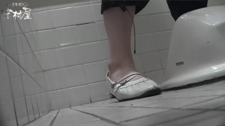潜伏洗面所！紐跡が残るパンツに興奮 のスクリーンショット 12