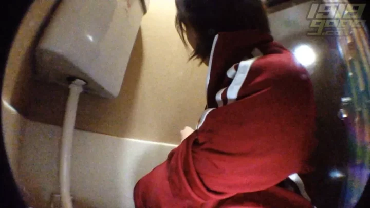 秘湯の宿で発見！和式トイレに仕込まれた盗撮カメラ のスクリーンショット 16