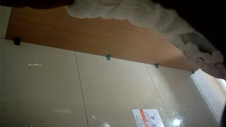 中国公共トイレ盗撮！欲望うずめく隠し撮り のスクリーンショット 8