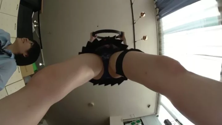 女子高生が魅せる！ゲームでダイエット＆パンチラフィットネス のスクリーンショット 4
