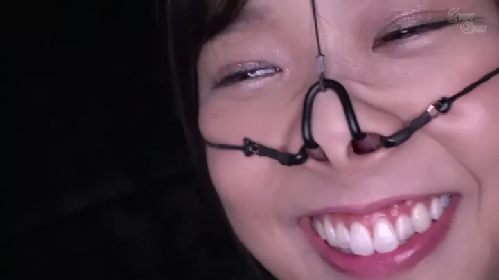 ドM美女のW顔面ハラスメントBEST！至高の辱め のスクリーンショット 1