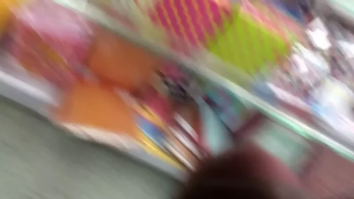 隠し撮り！店内で大胆露出！生出しCFNM のスクリーンショット 2