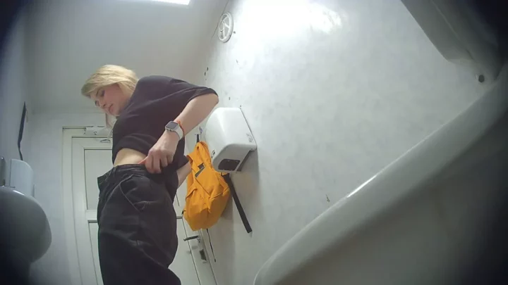 密室で魅せる麗しのヒップライン：トイレの誘惑 のスクリーンショット 3