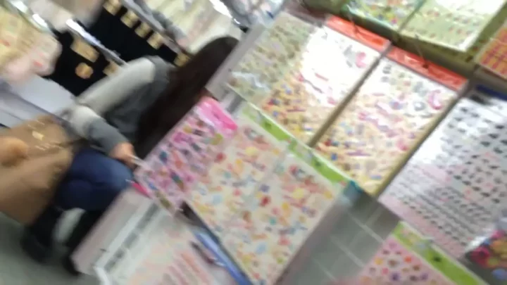 隠し撮り！店内で大胆露出！生出しCFNM のスクリーンショット 4