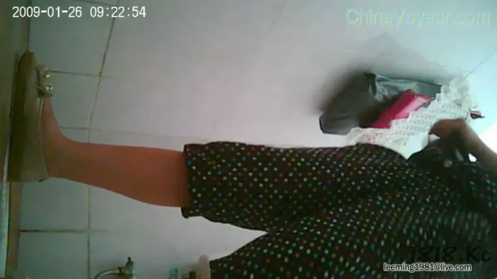 Screenshot 3 from 人目を忍ぶトイレの覗き見、極秘盗撮記録