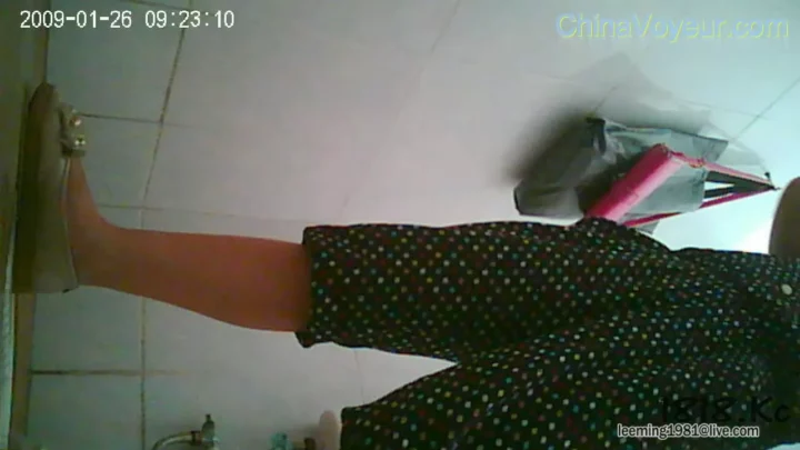 Screenshot 4 from 人目を忍ぶトイレの覗き見、極秘盗撮記録