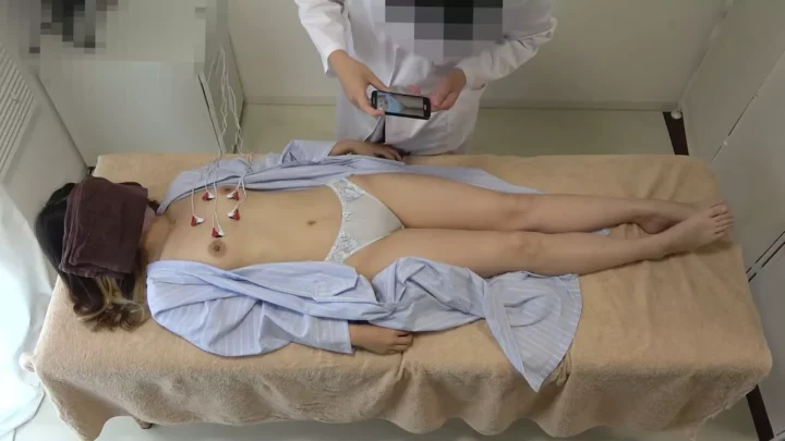 清純派美人の秘められた検査…心電図で脈拍上昇！？ のスクリーンショット 6