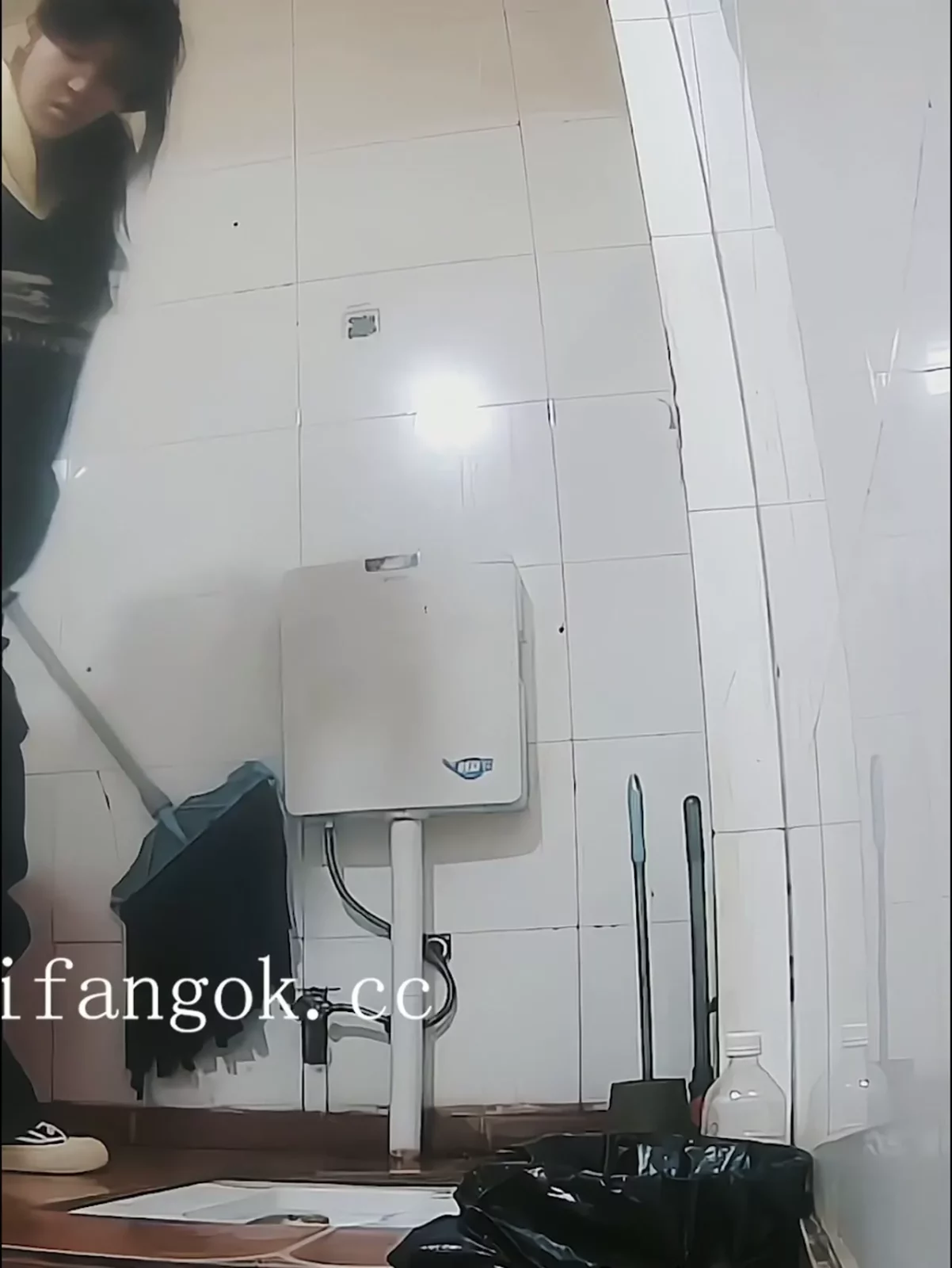 大学トイレで隠し撮り!絶景パノラマ映像 のスクリーンショット 4