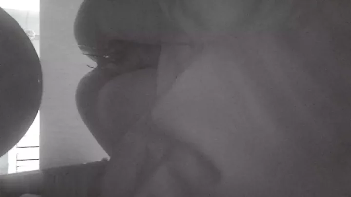 Screenshot 3 from 休み時間、美人女子学生がトイレで…隠し撮り