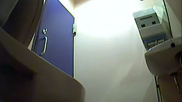 Screenshot 4 from 放課後スイーツ店トイレ盗撮！JKが魅せる隠し撮り