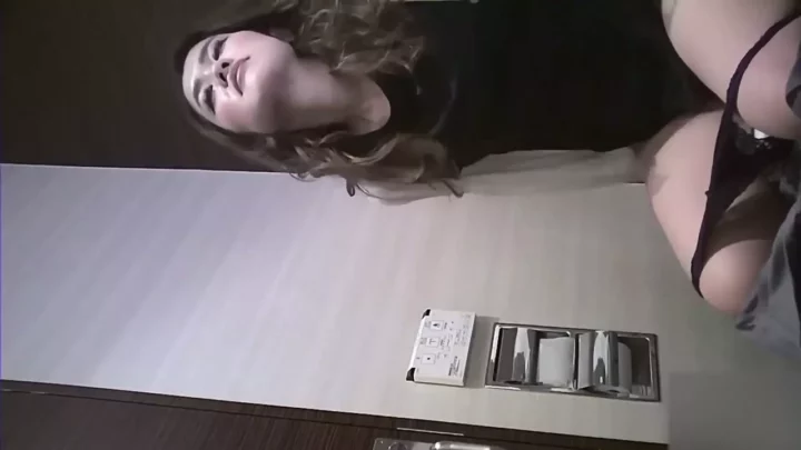 Screenshot 4 from 立入禁止の先にあった秘密…隠し撮りが暴く女性の素顔