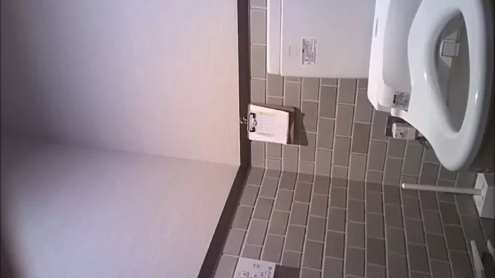 コンビニトイレの秘密：禁断の盗撮現場Part3 のスクリーンショット 1