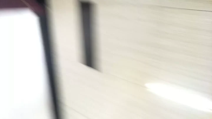【隠し撮り】トイレに仕掛けられた盗撮カメラ！ のスクリーンショット 2