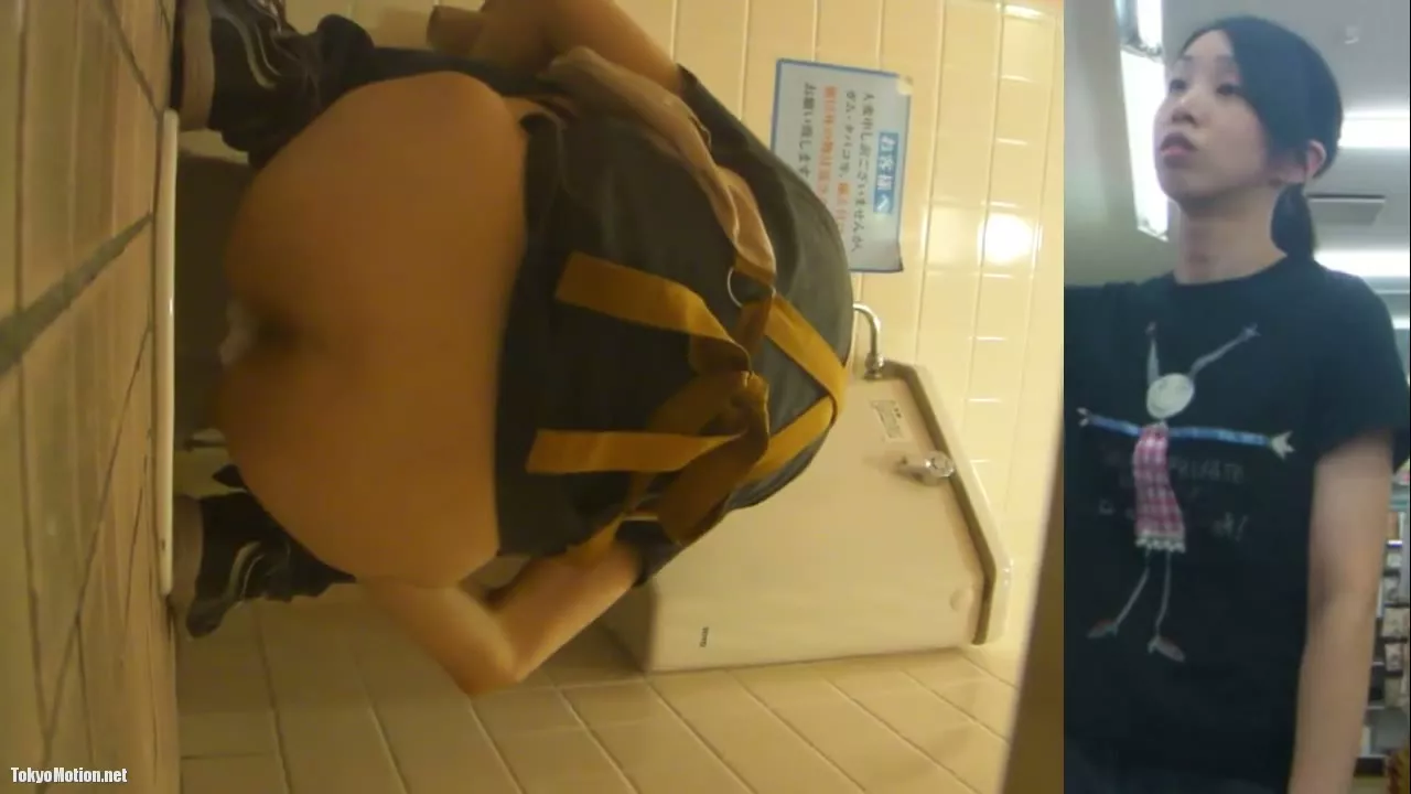 有名歌手そっくりさんが公共トイレで大胆露出! のスクリーンショット 11