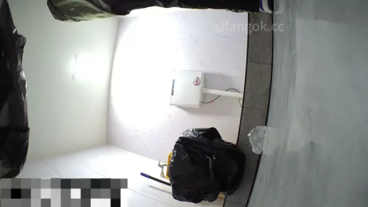 モデル事務所のトイレ盗撮！女神の秘密が暴かれる のスクリーンショット 4