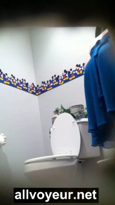 覗き見！パーティー女子の禁断のトイレタイム のスクリーンショット 8