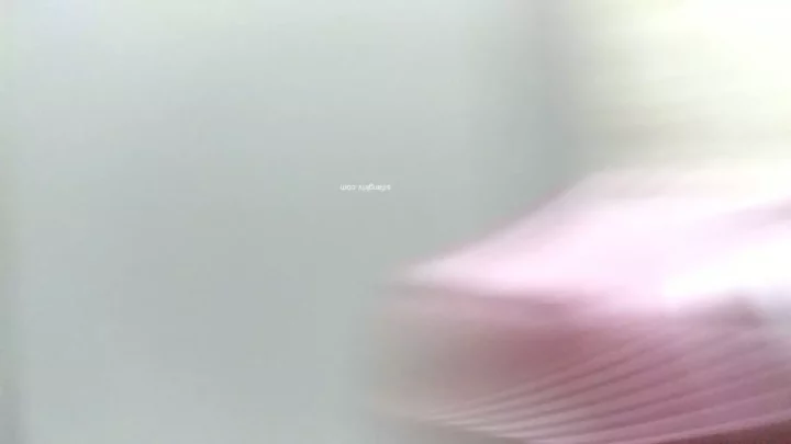 中国の公衆トイレで盗撮！驚愕のハプニング映像 のスクリーンショット 4