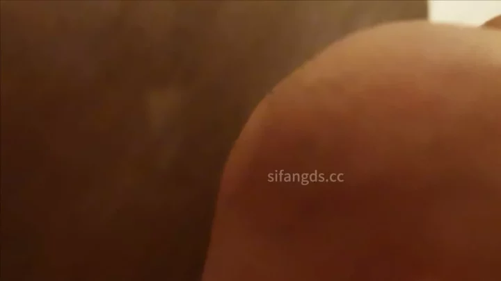ホテル隠し撮り！トイレの美女たちを激写！ のスクリーンショット 1