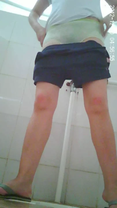 公衆トイレで繰り広げられる禁断の快感！ のスクリーンショット 4
